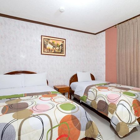 Hostal Rossy バーニョス エクステリア 写真