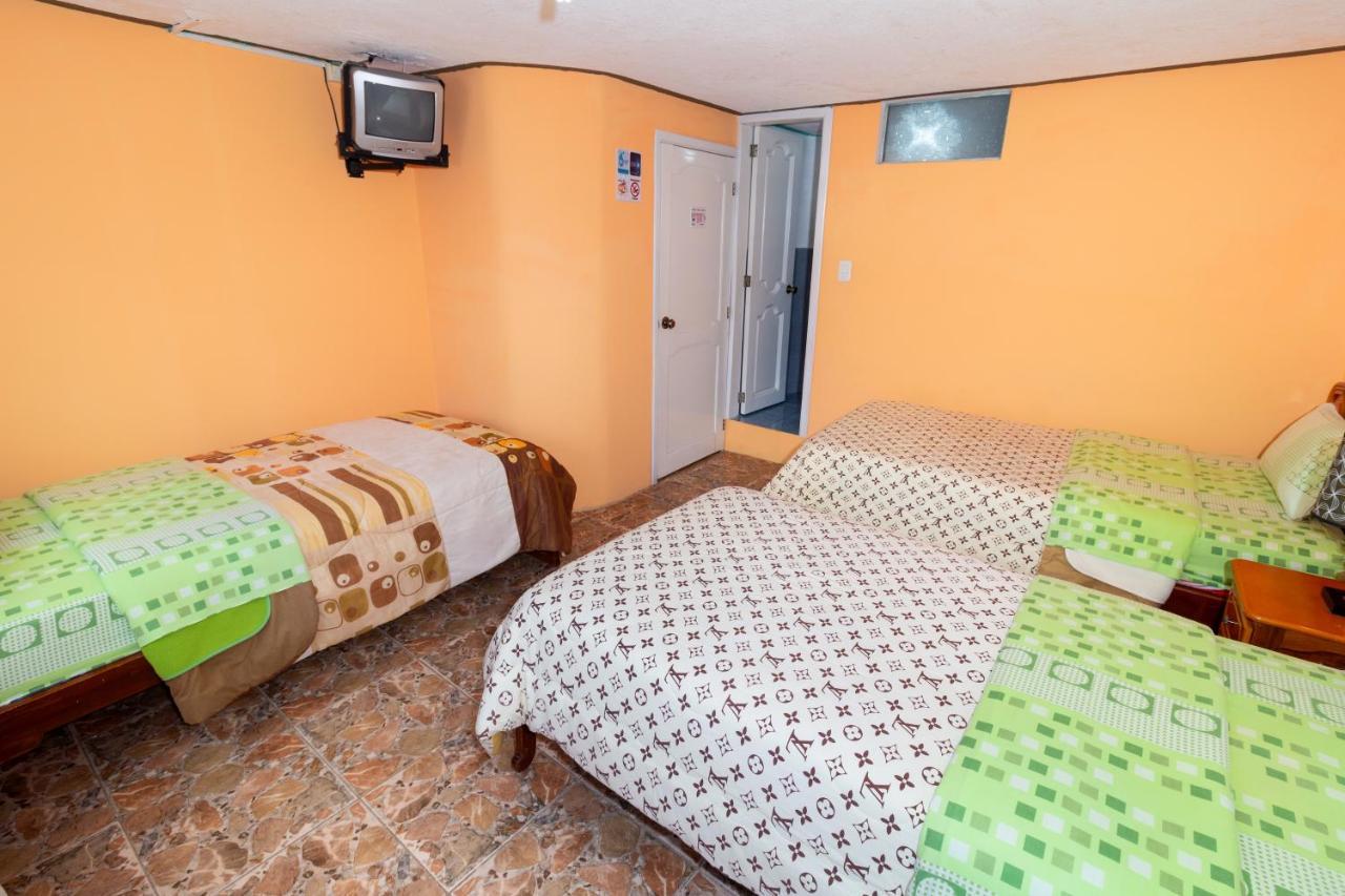 Hostal Rossy バーニョス エクステリア 写真